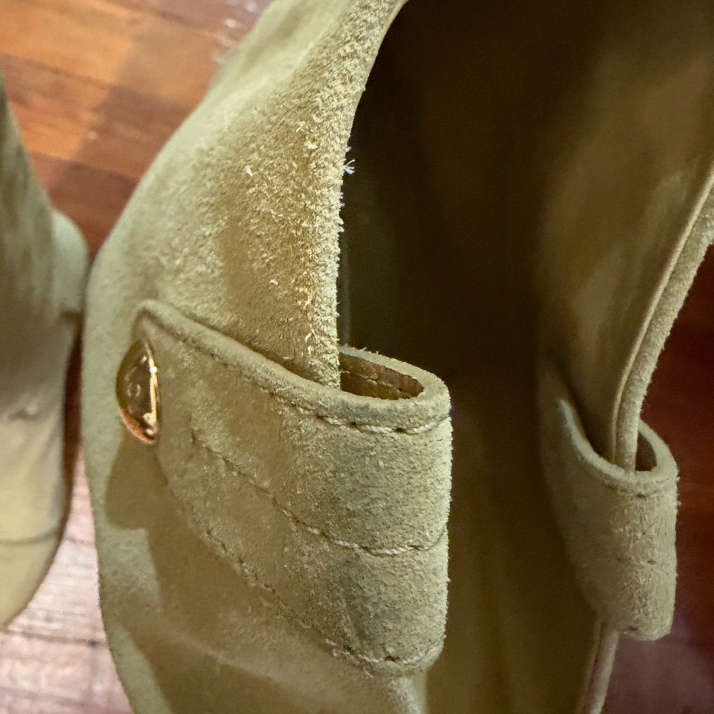 Authentic Louis Vuitton Tan Monogram Knee-High Boots size 39 - Picture 4 of 8